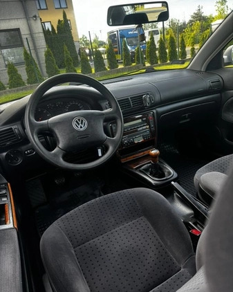 Volkswagen Passat cena 5500 przebieg: 182000, rok produkcji 1998 z Chojnice małe 137